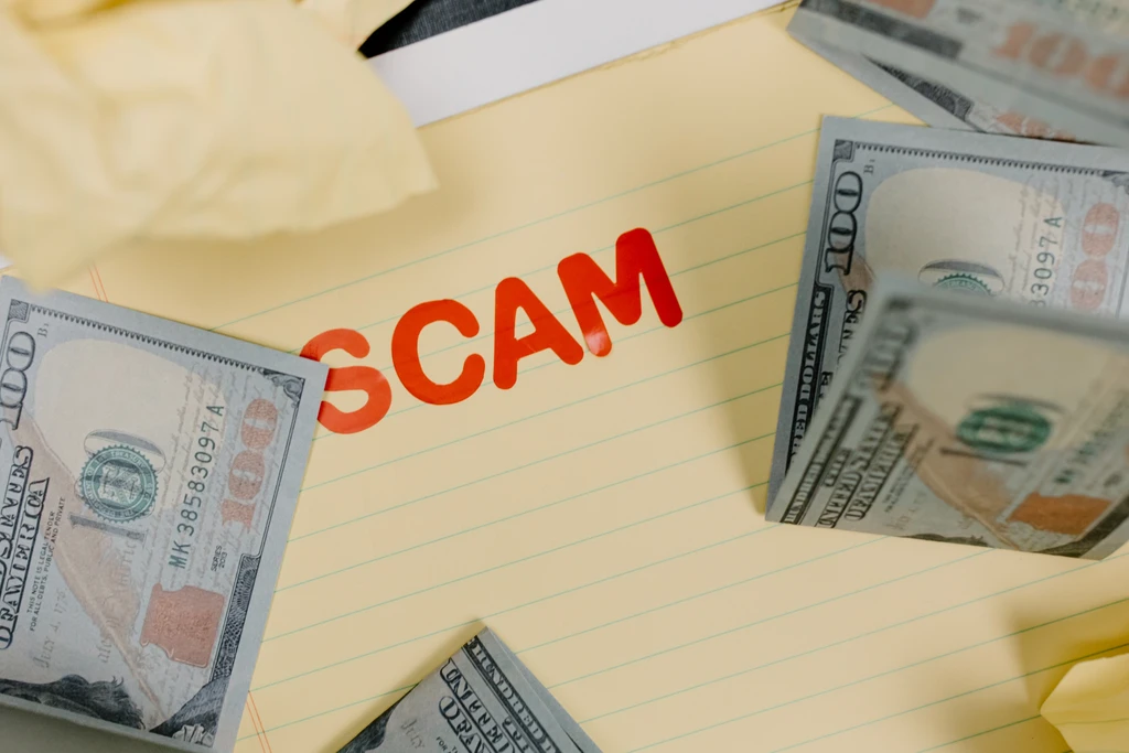 Popular Scams That Foreign Tourists Travelling to India Need to Be Aware Of